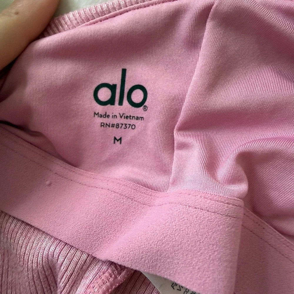 ALO Yoga matching alo